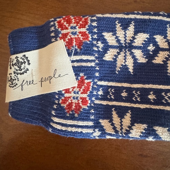 Free People Nearly Nordic Cotton Blend Blue and White Patterned Socks - Picture 2 of 3